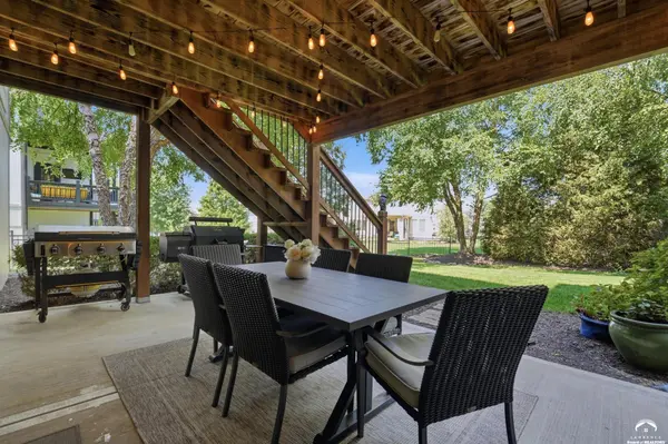 9404 W 163rd PL, Overland Park, KS 66085