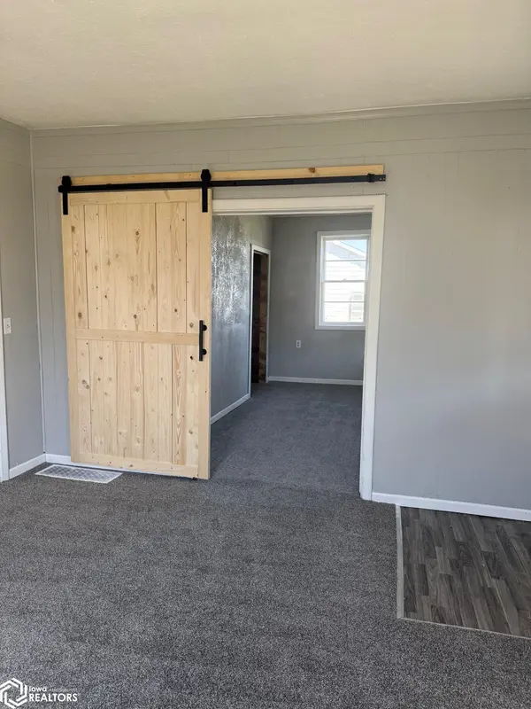 617 N Washington ST, Bloomfield, IA 52537