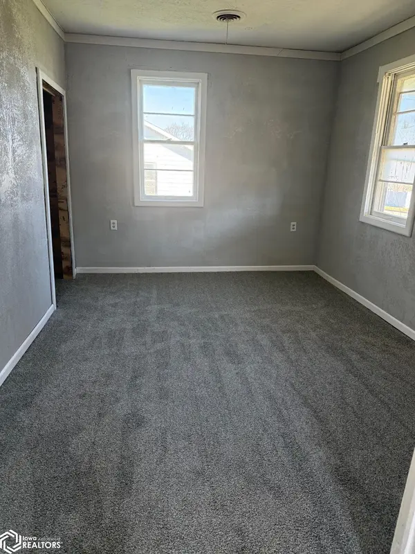 617 N Washington ST, Bloomfield, IA 52537