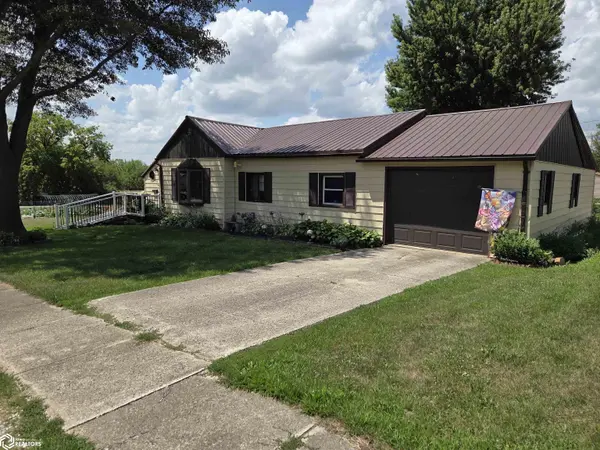 305 1st Ave, Bayard, IA 50029