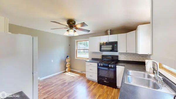 904 College ST, Plymouth, IA 50464