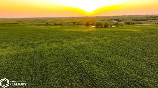 33104 Popcorn RD, Garden Grove, IA 50123