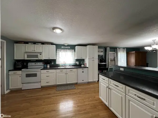 1846 Luther CIR, Creston, IA 50801