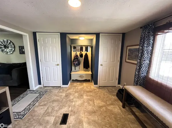 1846 Luther CIR, Creston, IA 50801