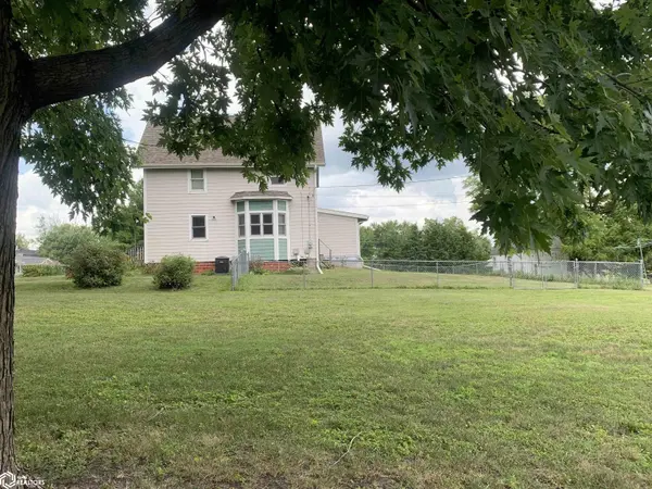 1201 N Maple ST, Creston, IA 50801