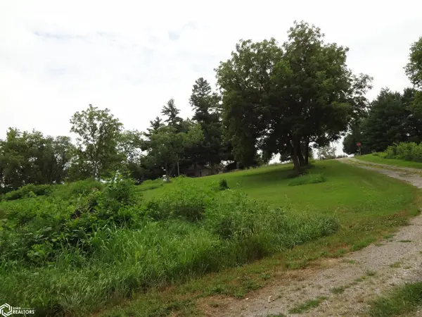 208 First ST, Shambaugh, IA 51651