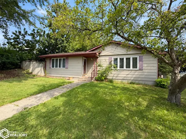 511 7th ST, Maxwell, IA 50161