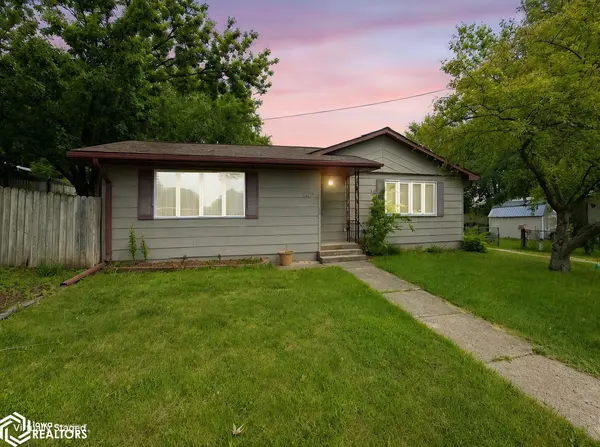 511 7th ST, Maxwell, IA 50161