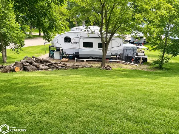 5134 Aurora DR, Brooklyn, IA 52211