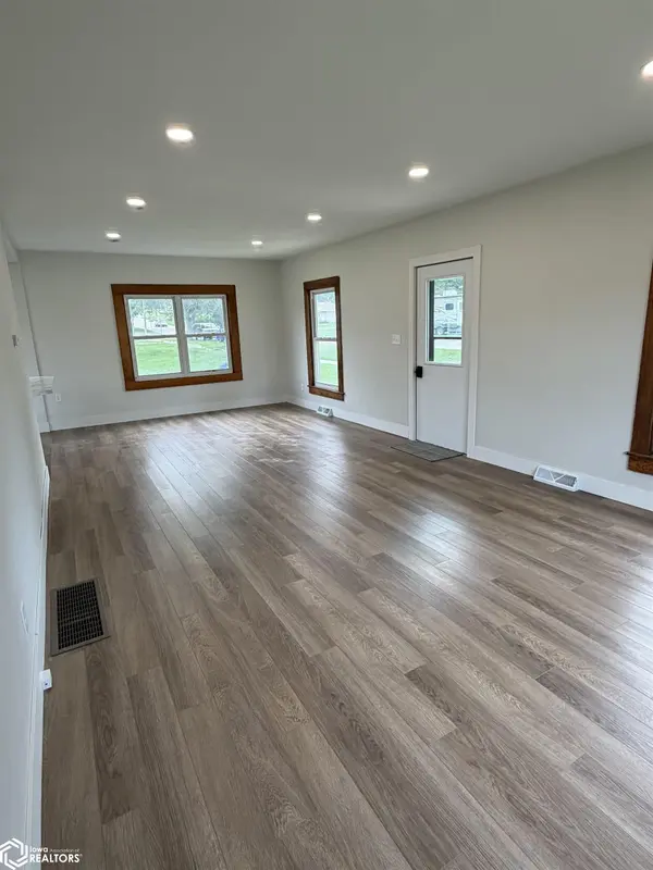 587 8th AVE, Manilla, IA 51454