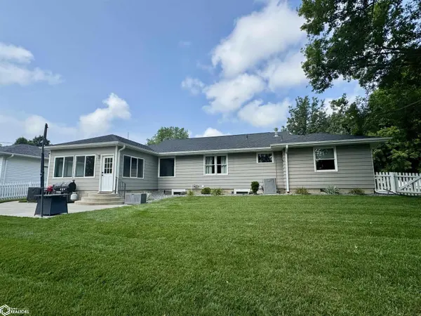 1720 N Main ST, Carroll, IA 51401