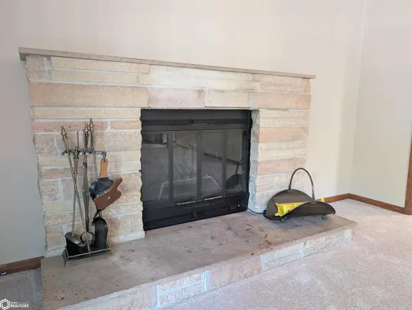 1303 2nd NW, Mason City, IA 50401