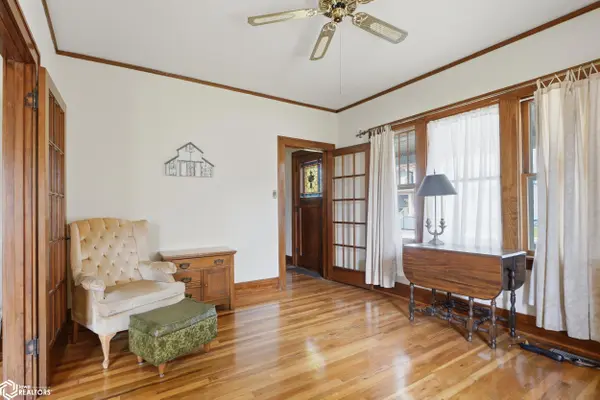 55 N Page ST, Nauvoo, IL 62354