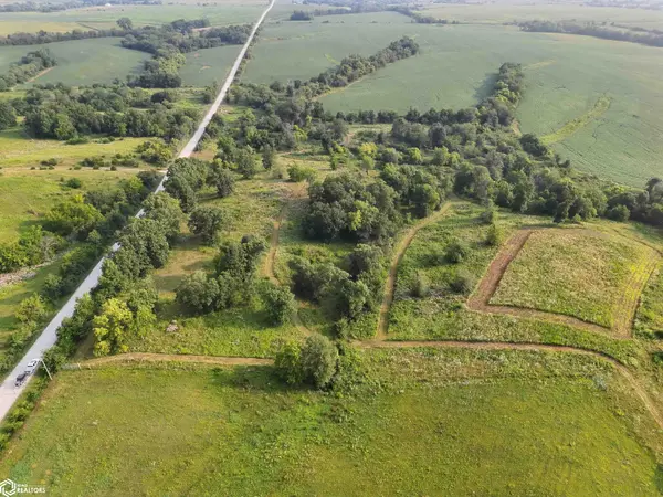 0000 110th AVE, Seymour, IA 52590