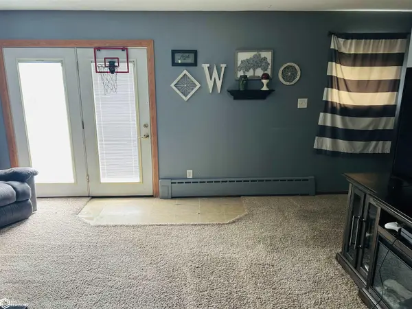 219 S Kirkwood AVE, Eagle Grove, IA 50533