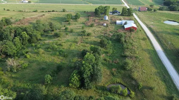 24414 Nickel AVE, Keosauqua, IA 52565
