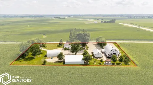 1713 165th ST, Manchester, IA 52057