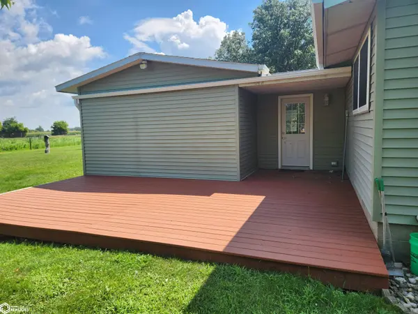 19319 Quince Ave, Mason City, IA 50401