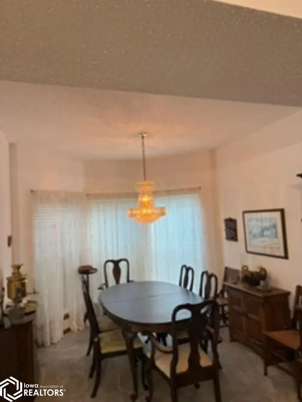 1408 B ORCHARD MEADOW DR, Burlington, IA 52601
