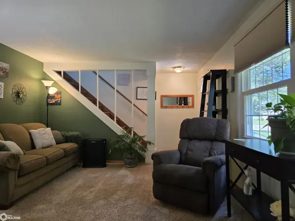 1006 N Taylor AVE, Mason City, IA 50401