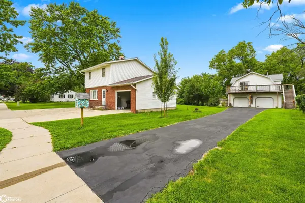203 3Rd ST, State Center, IA 50247