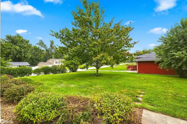 1622 Spencer ST, Grinnell, IA 50112