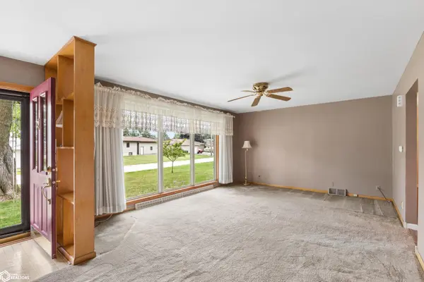215 Westview DR, Ventura, IA 50482