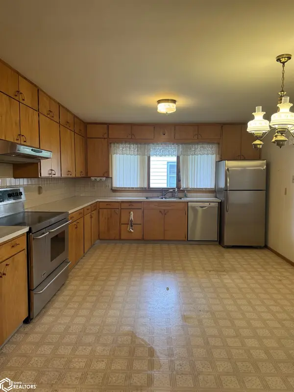 105 6th ST, Humboldt, IA 50548