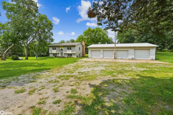 2390 Sand RD, Marshalltown, IA 50158