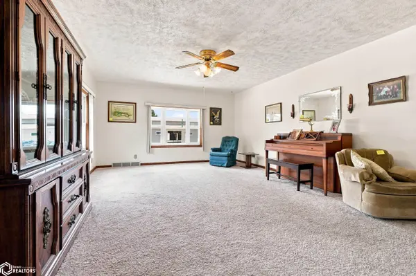 305 Main ST, Houghton, IA 52631