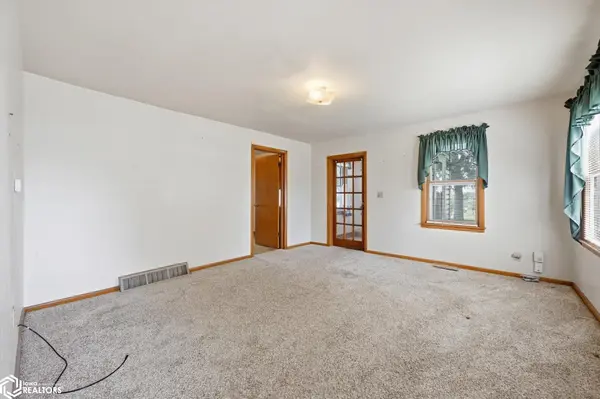 407 5th ST, Defiance, IA 51527