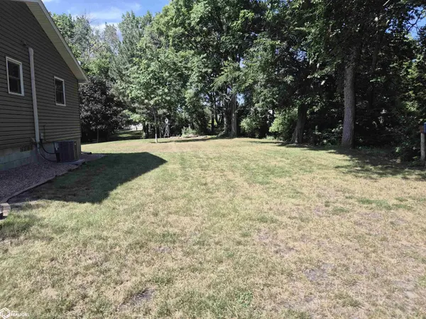 401 Brassfield DR, Goldfield, IA 50542
