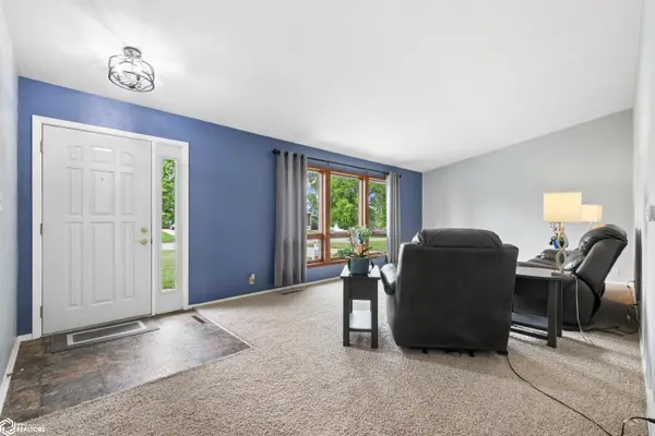 203 Bohen ST, Marshalltown, IA 50158