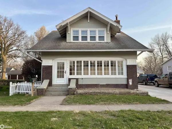 116 1st ST, Manning, IA 51455