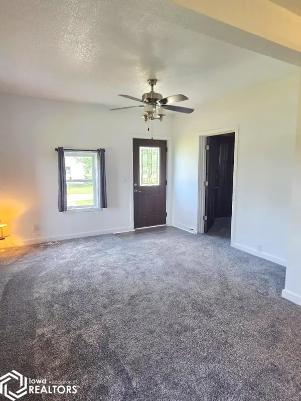 202 3rd ST, Weldon, IA 50264