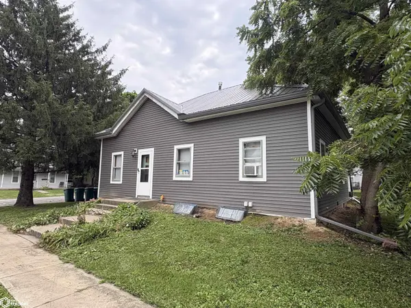 206 E Hempstead AVE, Fairfield, IA 52556