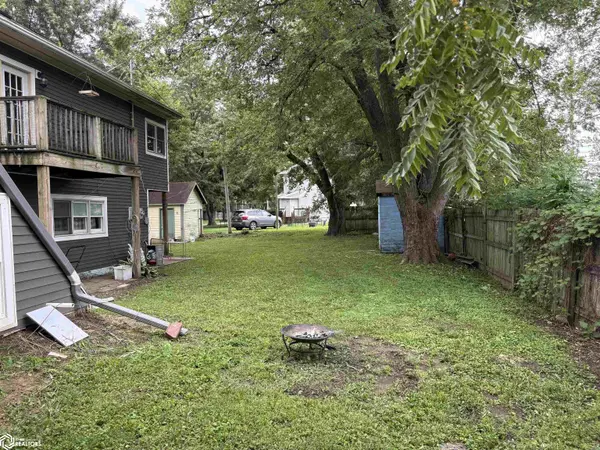 206 E Hempstead AVE, Fairfield, IA 52556