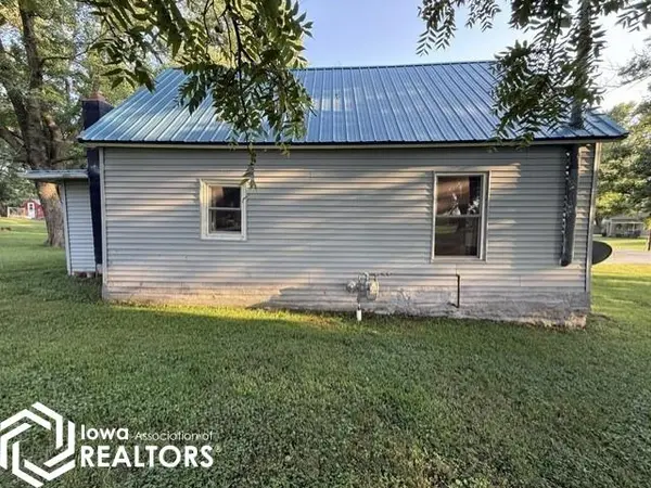 302 N Liberty, Cincinnati, IA 52549