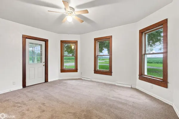 2364 Highway 16, West Point, IA 52656