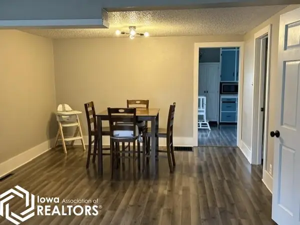 421 Sherman ST, Sheffield, IA 50475