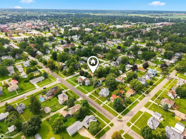 908 Elm ST, Grinnell, IA 50112
