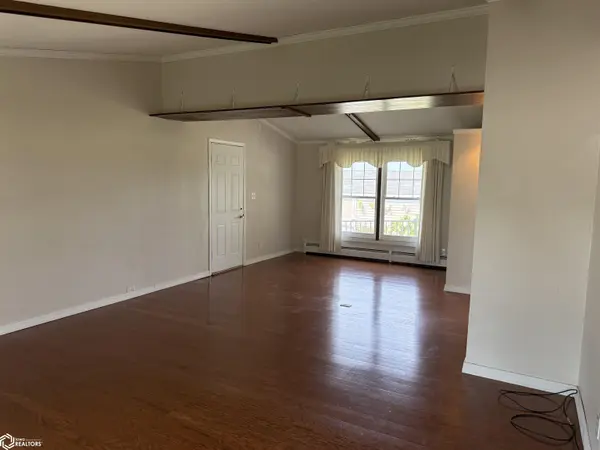 418 Birch AVE, Eldora, IA 50627