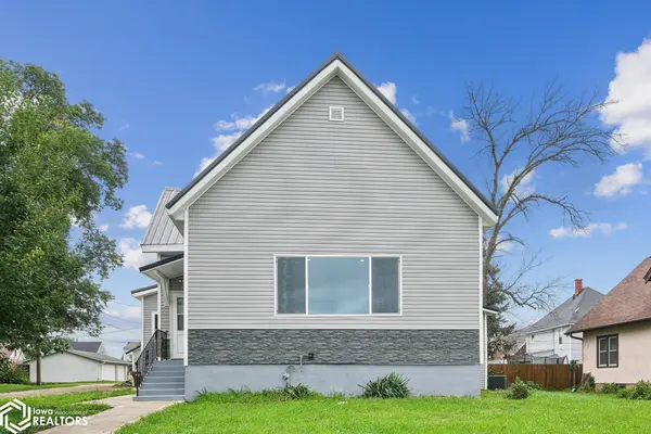 208 N 3Rd ST, Marshalltown, IA 50158