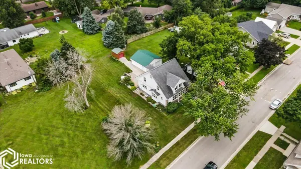 1113 Howard ST, Aplington, IA 50604