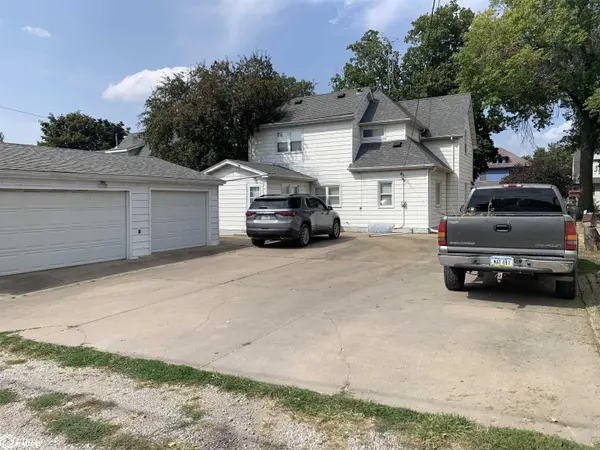 410 W Main ST, Knoxville, IA 50138