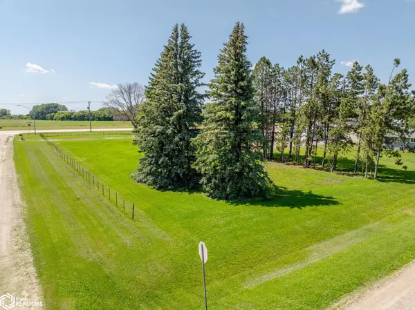 20 34th ST, Mason City, IA 50401