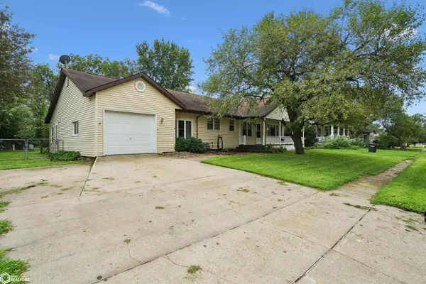 104 W Second St., Mount Pleasant, IA 52641