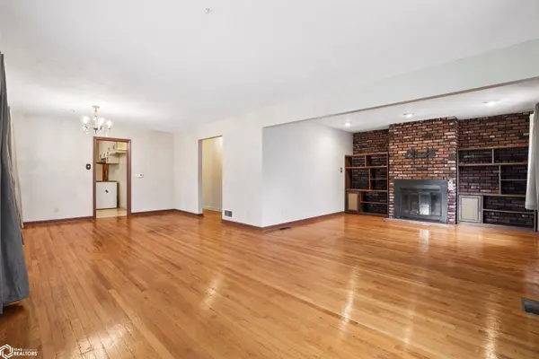104 W Second St., Mount Pleasant, IA 52641