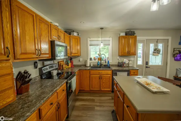 109 E Grove ST, Algona, IA 50511