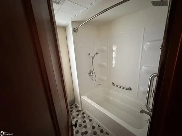 304 Mc Querry ST, Batavia, IA 52533
